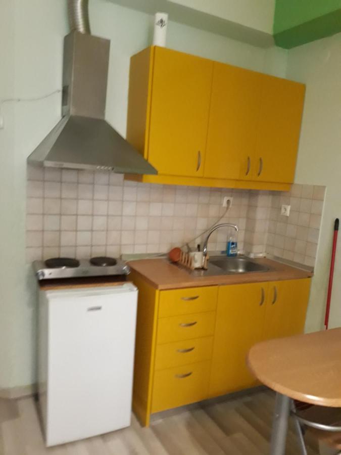 Homy Cozy Studio Towards The Centre Tesalonika Bagian luar foto